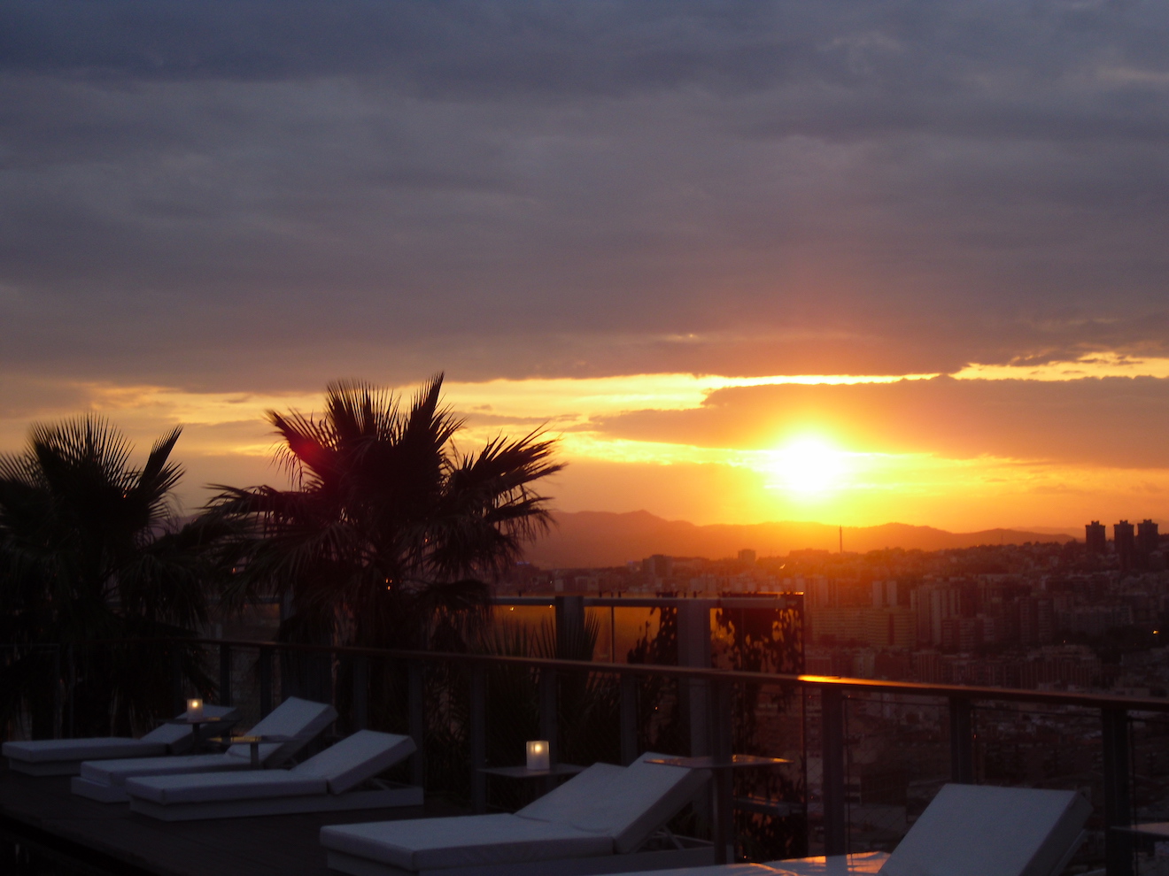 Enjoying the sunset on the conference hotel's roofgarden